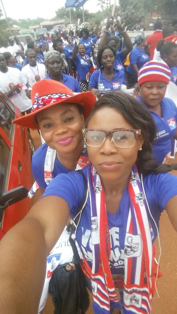 Sunyani market women campaign for NPP on streets