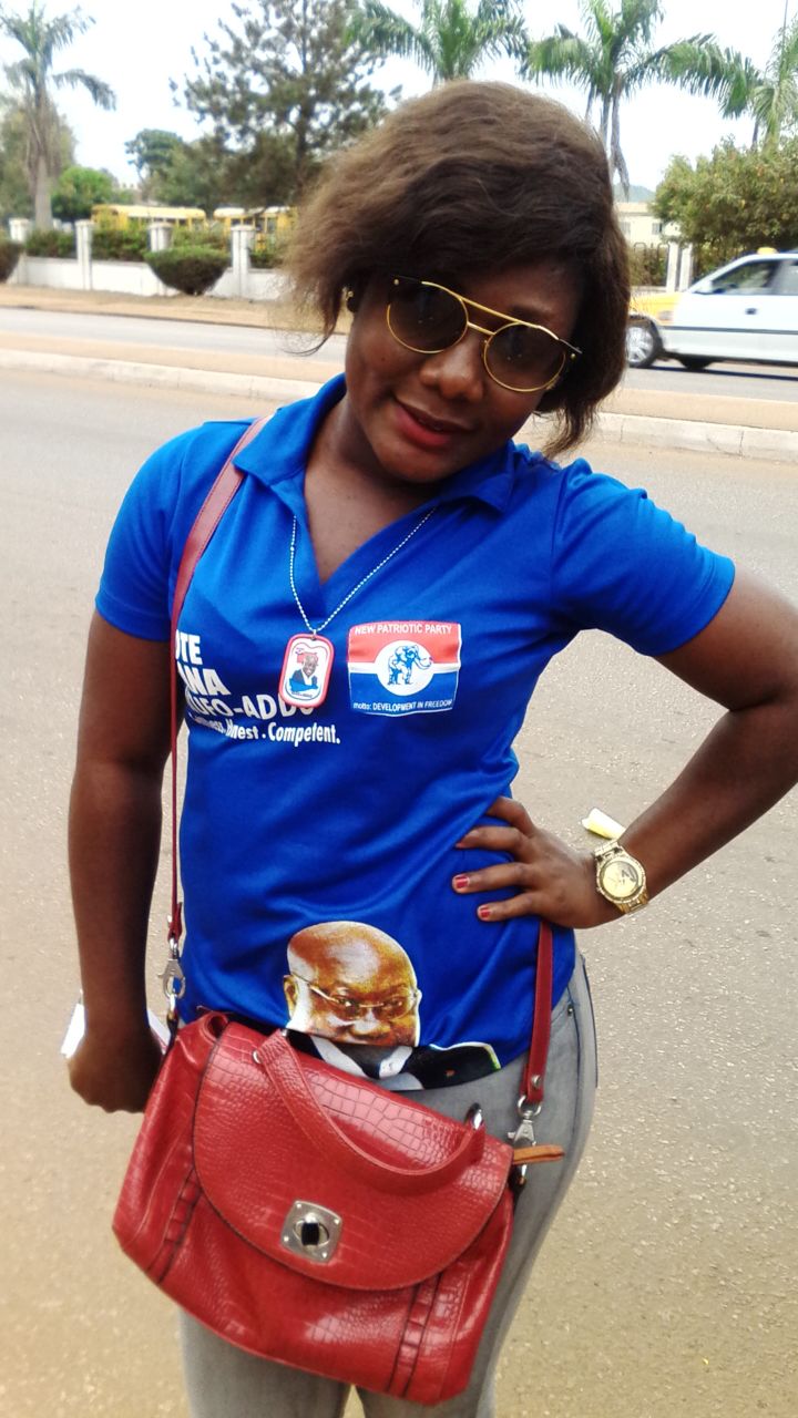 Sunyani market women campaign for NPP on streets